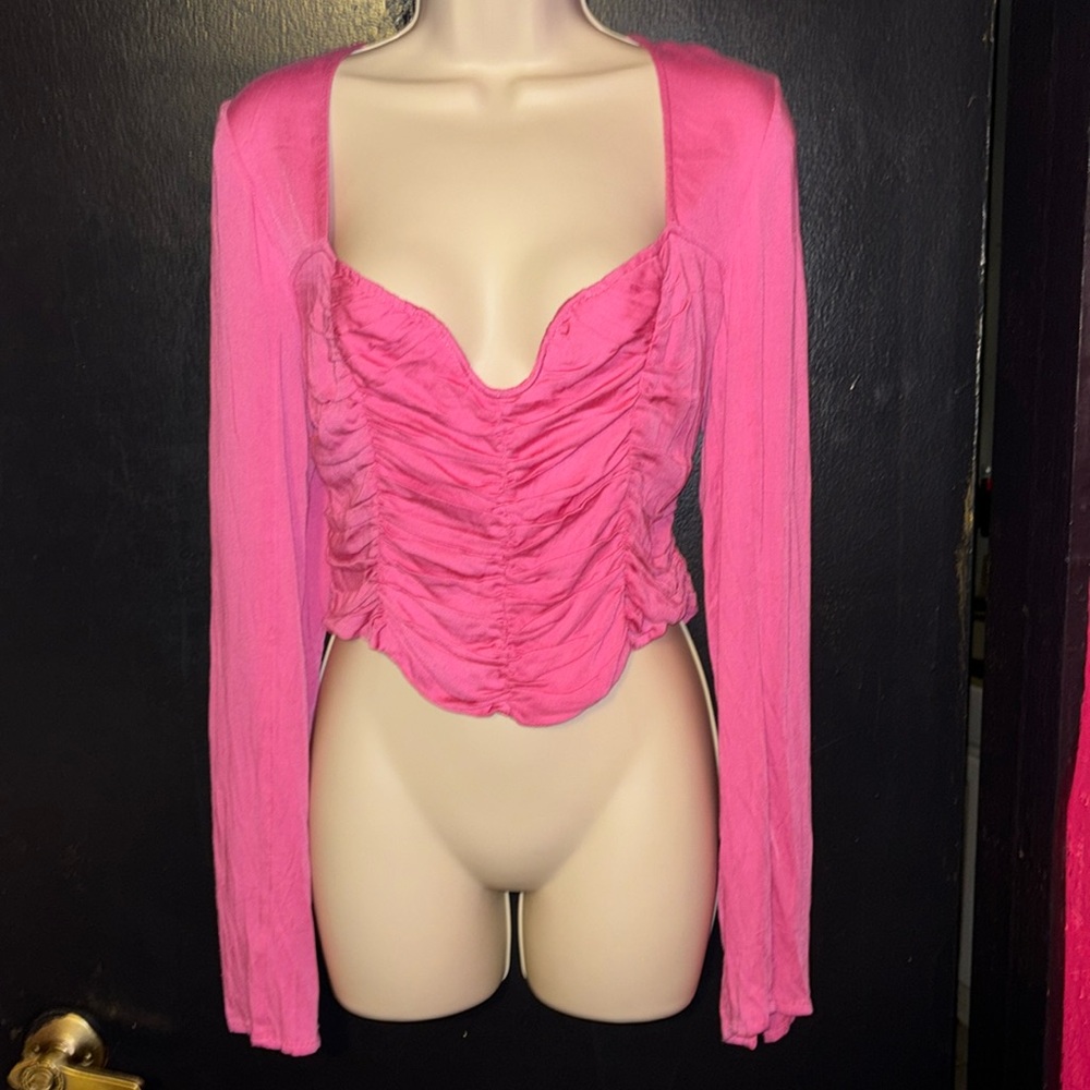 NWOT. Free People pink rouched top. Sz medium. Romantic, feminine, barbiecore